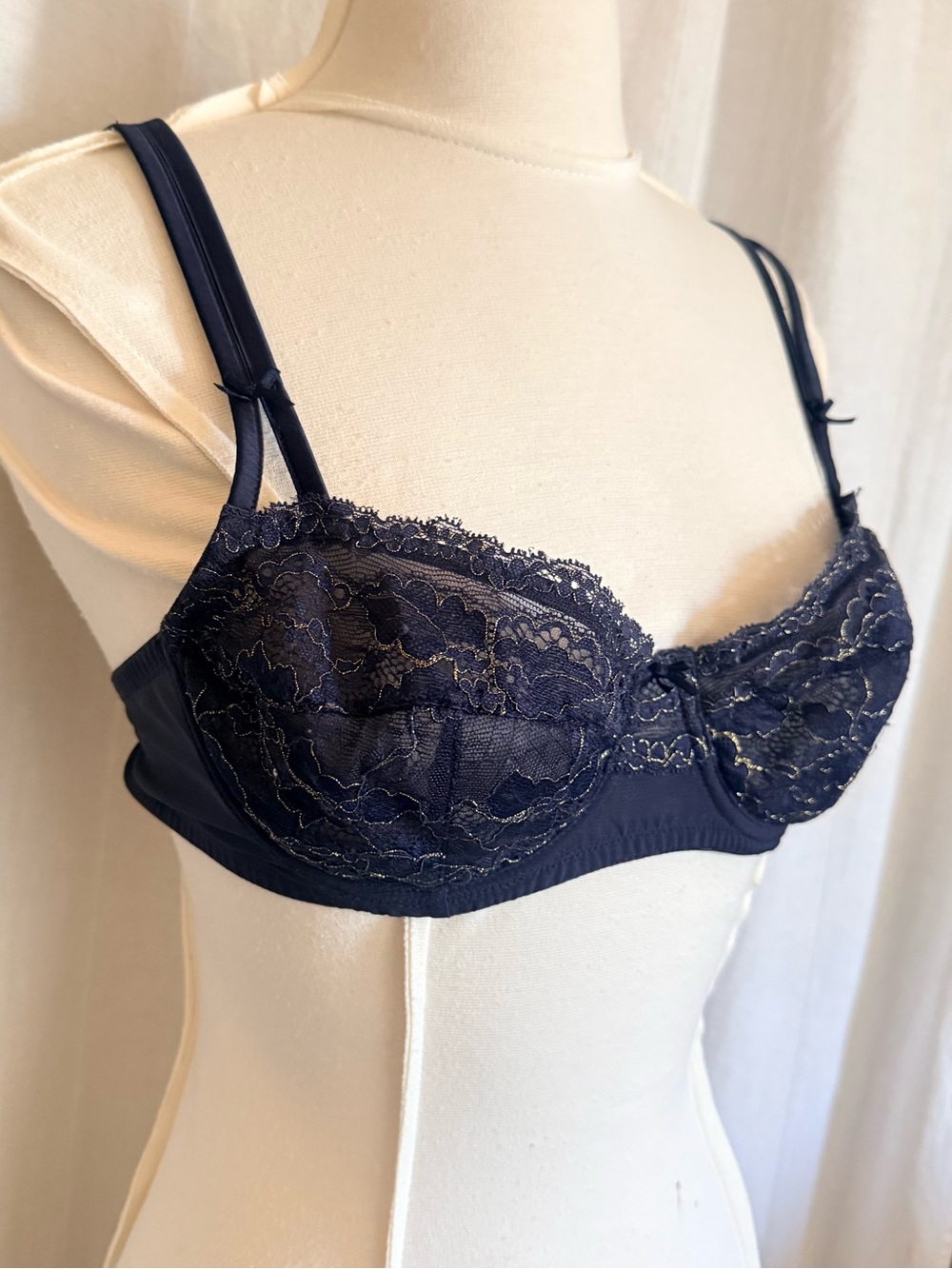 Navy Blue Blush Lace Sheer Bra Underwire womens sz 36C